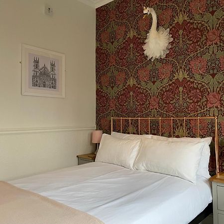 The Bishop And The Bison Bed & Breakfast York Bilik gambar
